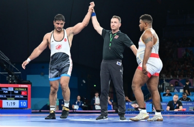 Taha Akgül çeyrek finalde