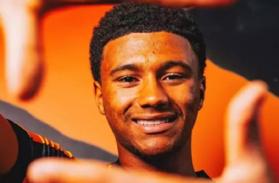 Hull City, Mason Burstow'u kadrosuna kattı
