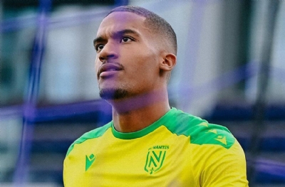  Ajax Alban Lafont'a çok yakın