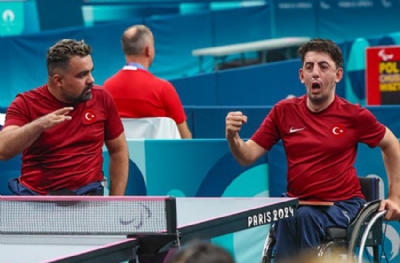 Masa tenisinde çeyrek finaldeyiz