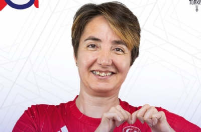 Halime Yıldız Japon rakibini devirdi