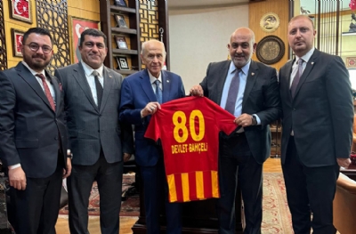 Kayserispor Başkanı Ali Çamlı Devlet Bahçeli'yi ziyaret etti