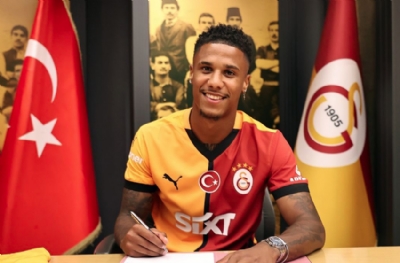 Galatasaray, Ismail Jakobs'u transfer etti! Maliyeti belli oldu