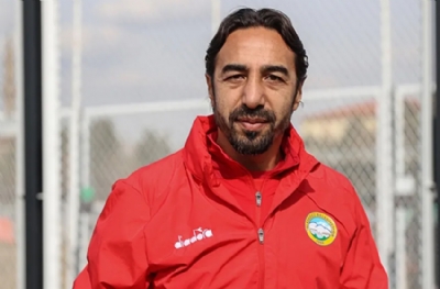 4 ligde de şampiyonluk yaşayan İbrahim Öztürk, futbolu bıraktı
