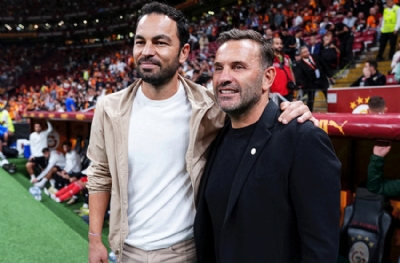 Galatasaray taraftarından Selçuk İnan'a sevgi gösterisi