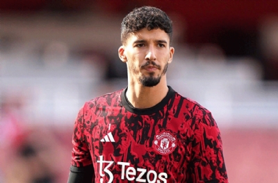 Altay Bayındır sahne alıyor