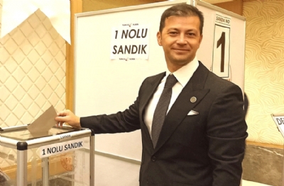 Kürek Federasyonu'nda Erhan Ertürk yeniden başkan