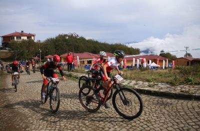 Rize'de Uluslararası MTB Cup Dağ Bisikleti Yarışları düzenlendi
