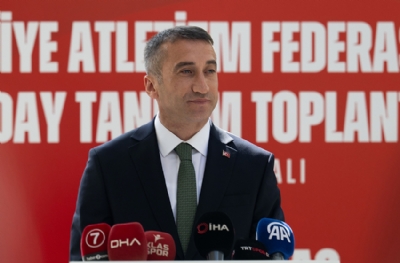 Eski milli atlet Halil Akkaş, Federasyon Başkanlığı'na aday oldu