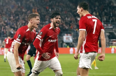 Fenerbahçe ve Galatasaray'ın rakipleri AZ Alkmaar galibiyetle başladı