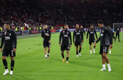 Beşiktaş'ta taş üstünde taş kalmadı! Hollanda basını Beşiktaş'a demediğini bırakmadı 