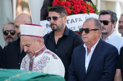 Ümit Davala'nın babası toprağa verildi