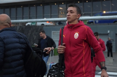 Muslera yalnız bırakmadı