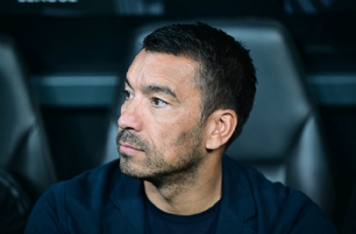 van Bronckhorst: 3 puan almak istiyoruz