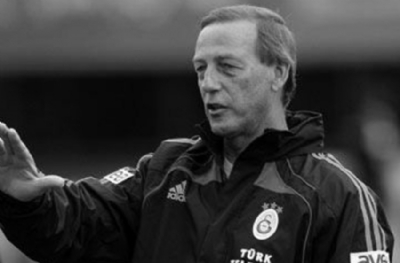 Galatasaray'ın eski hocası hayatını kaybetti! Toprağı bol olsun