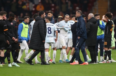 Son dakika: Adana Demirspor sahadan çekildi