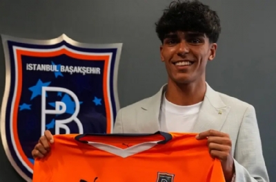 RAMS Başakşehir, Berkay Aslan'ı renklerine bağladı