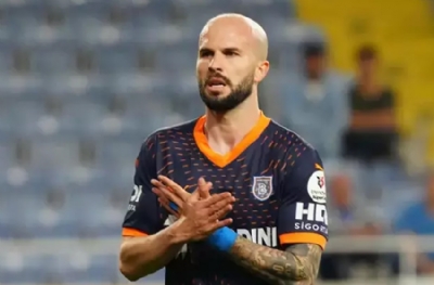 Başakşehir'den Malezya'ya gidebildi  