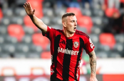 Kacper Kozlowski: Fenerbahçe ve Galatasaray'dan birini seçmek gerekirse...'
