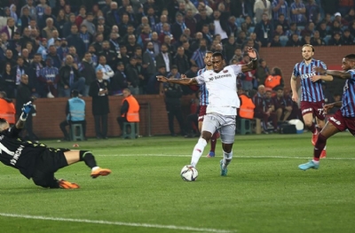 Antalyaspor'dan İngiltere'ye gitmişti: Yeni sezonda Premier Lig'de!