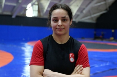 Milli güreşçi Tuba Demir, Avrupa üçüncüsü oldu