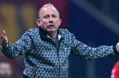 Hem Galatasaray hem Fenerbahçe'de oynadı: Abartmaya gerek yok