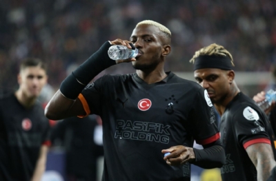 Marius oynadı, Osimhen izledi