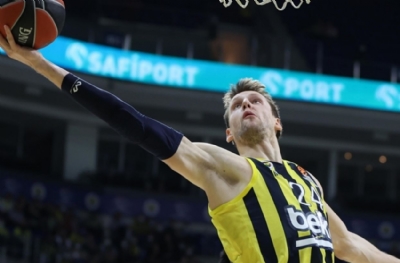 Jan Vesely, parkelere veda ediyor
