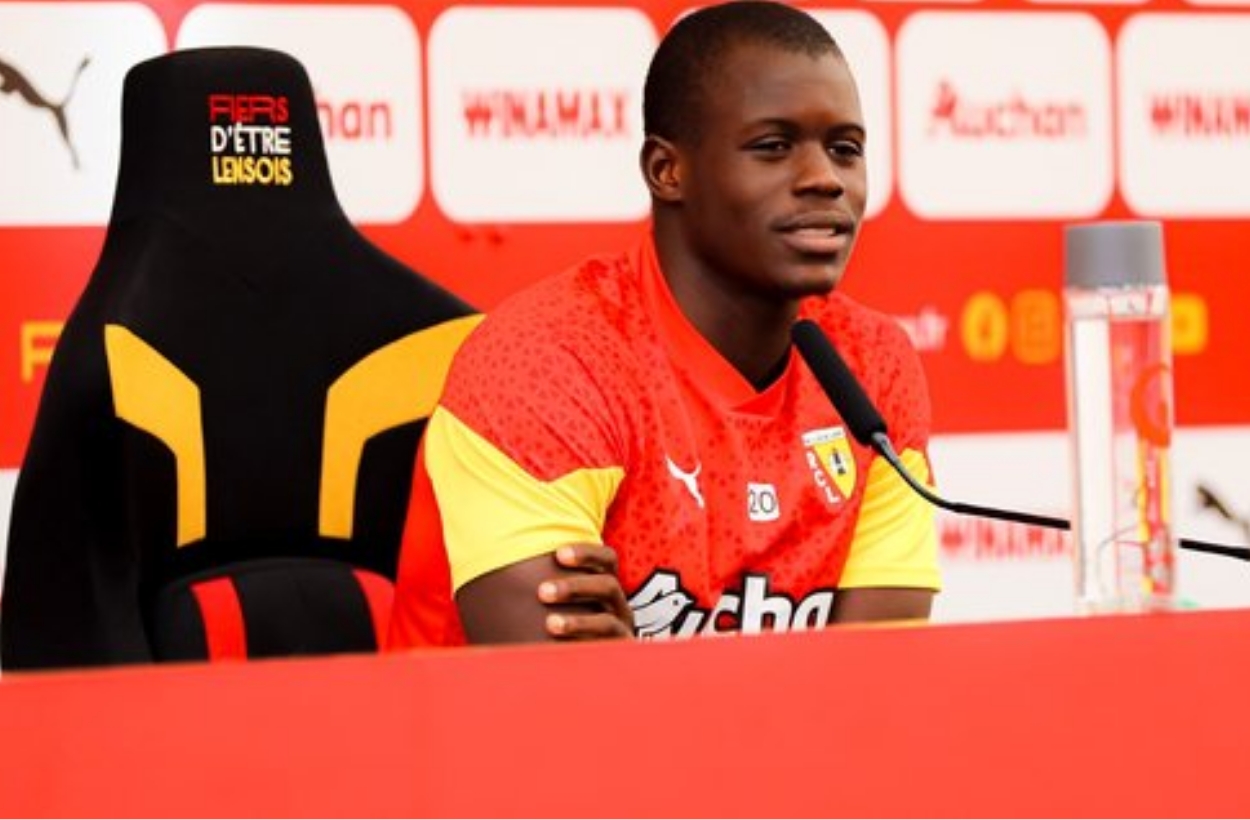 Oosterwolde'nin yerine Malang Sarr