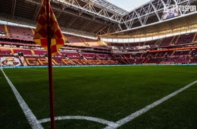 Galatasaray'ın taşı toprağı altın! Çimlerle beraber yeşil dolarlar fışkırıyor