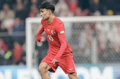 Eintracht Frankfurt'tan Galatasaray'a mesaj: Bekleyin!