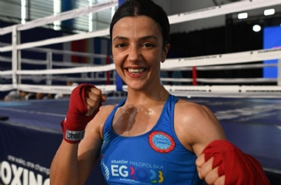 Bağcılar'ın gururu Emine Arslan, Kick Boks Turnuvası'nda dünya şampiyonu oldu