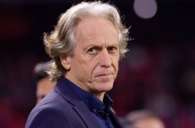 Jorge Jesus masaya oturuyor: Kritik süreç