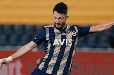 Süper Lig'in eski yıldızı Tolgay Arslan futbola veda etti