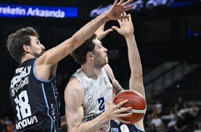 Anadolu Efes - Türk Telekom: 86-75 (MAÇ SONUCU)