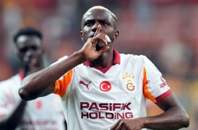 Osimhen'den 'kral' hareket