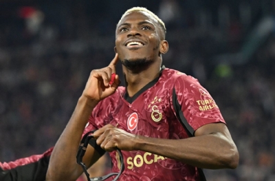 Osimhen Şampiyonlar Ligi'ni salladı: En iyilerden biri