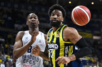 Fenerbahçe Beko - Anadolu Efes: 73-72 (MAÇ SONUCU)