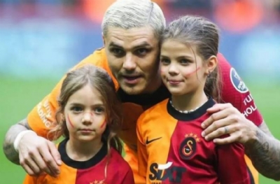 Icardi kızlarıyla buluşuyor