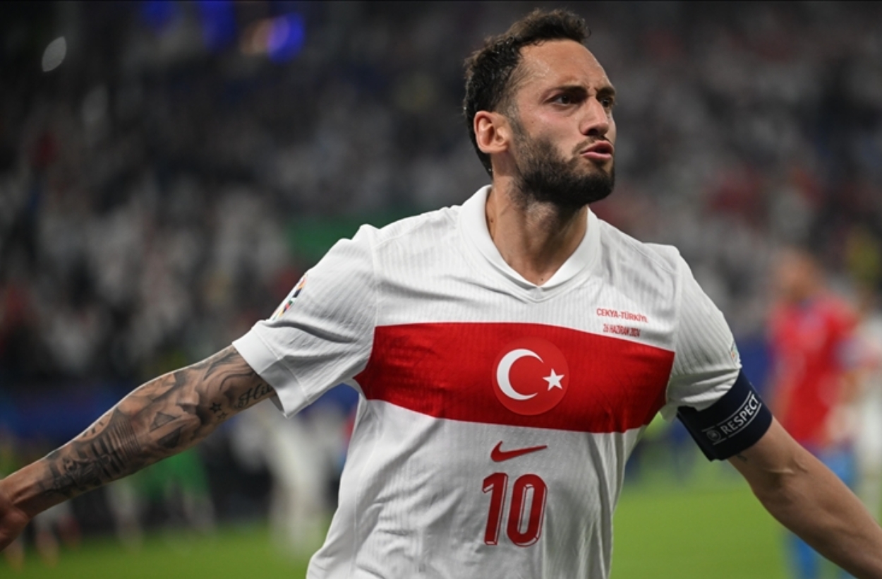 Hakan Çalhanoğlu'nun menajeri gerçekten konuştu mu? Yoksa...