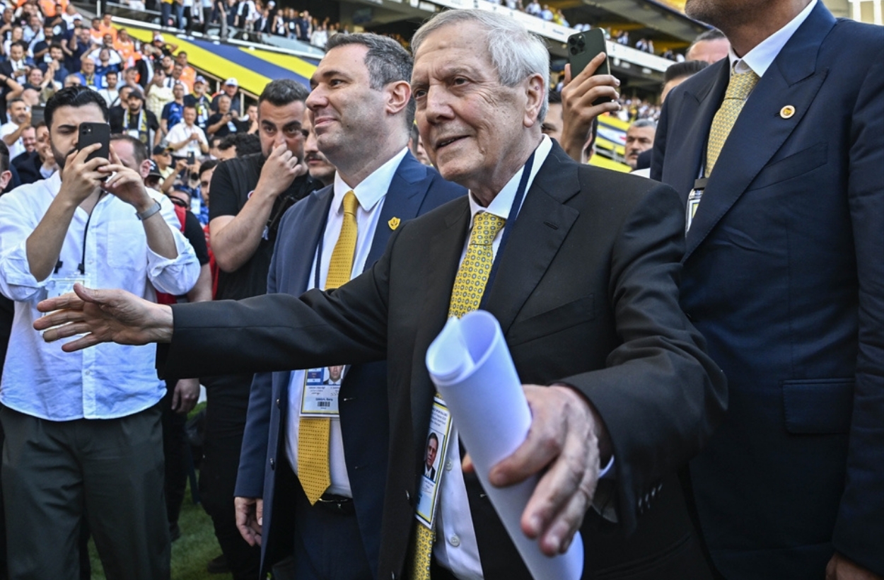Fenerbahçeliler başkanını seçti! Sosyal medyanın gözü yaşlı