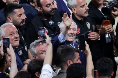 Aziz Yıldırım'ı ilk tebrik eden isim: Hem ben hem sen kazandın
