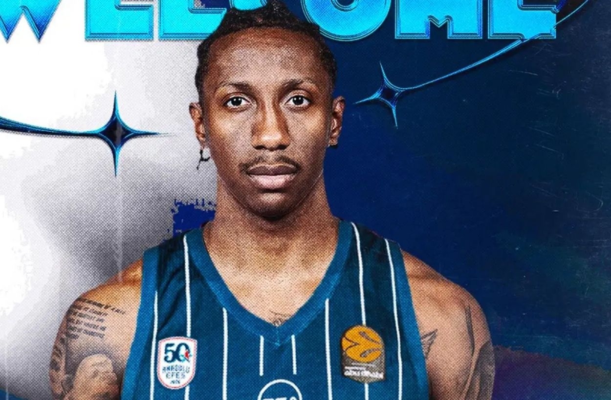Anadolu Efes, Saben Lee'ye veda etti
