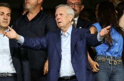 Aziz Yıldırım'dan ters köşe: Golcü Beşiktaş'tan geliyor