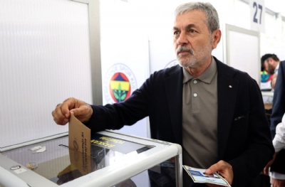 Aykut Kocaman'la yepyeni Fenerbahçe! 2026-27 sezonunun şifreleri
