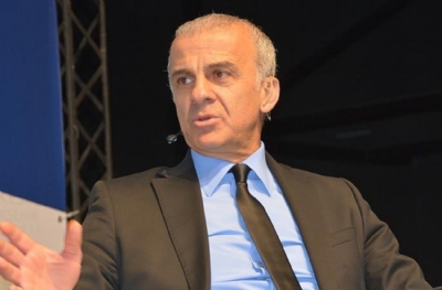 Oğuz Çetin ilk fırçasını yedi: 1.80'lik stoper mi olur?