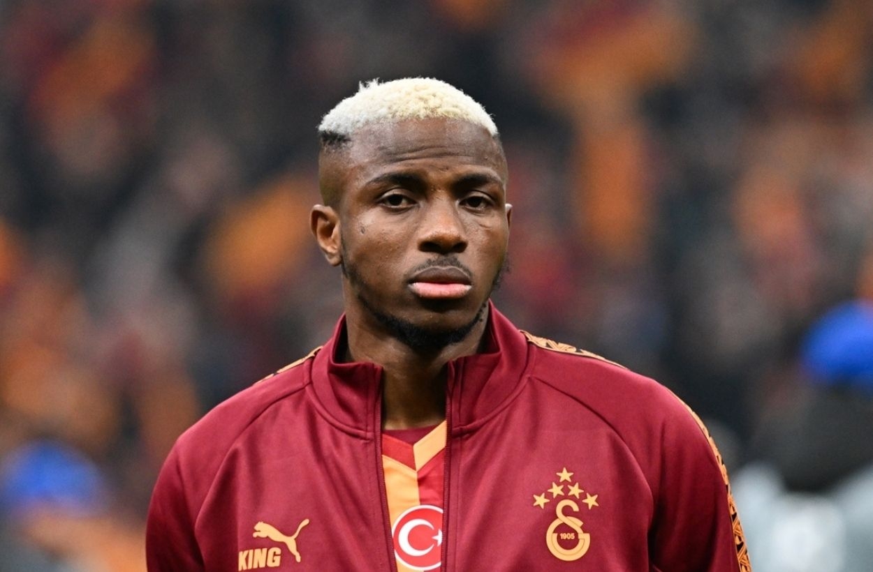 Manchester United'da gündem Osimhen: Caught Offsıde yazdı