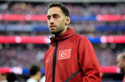 'Sahte okey' dönemi bitti! Hakan Çalhanoğlu'na veda