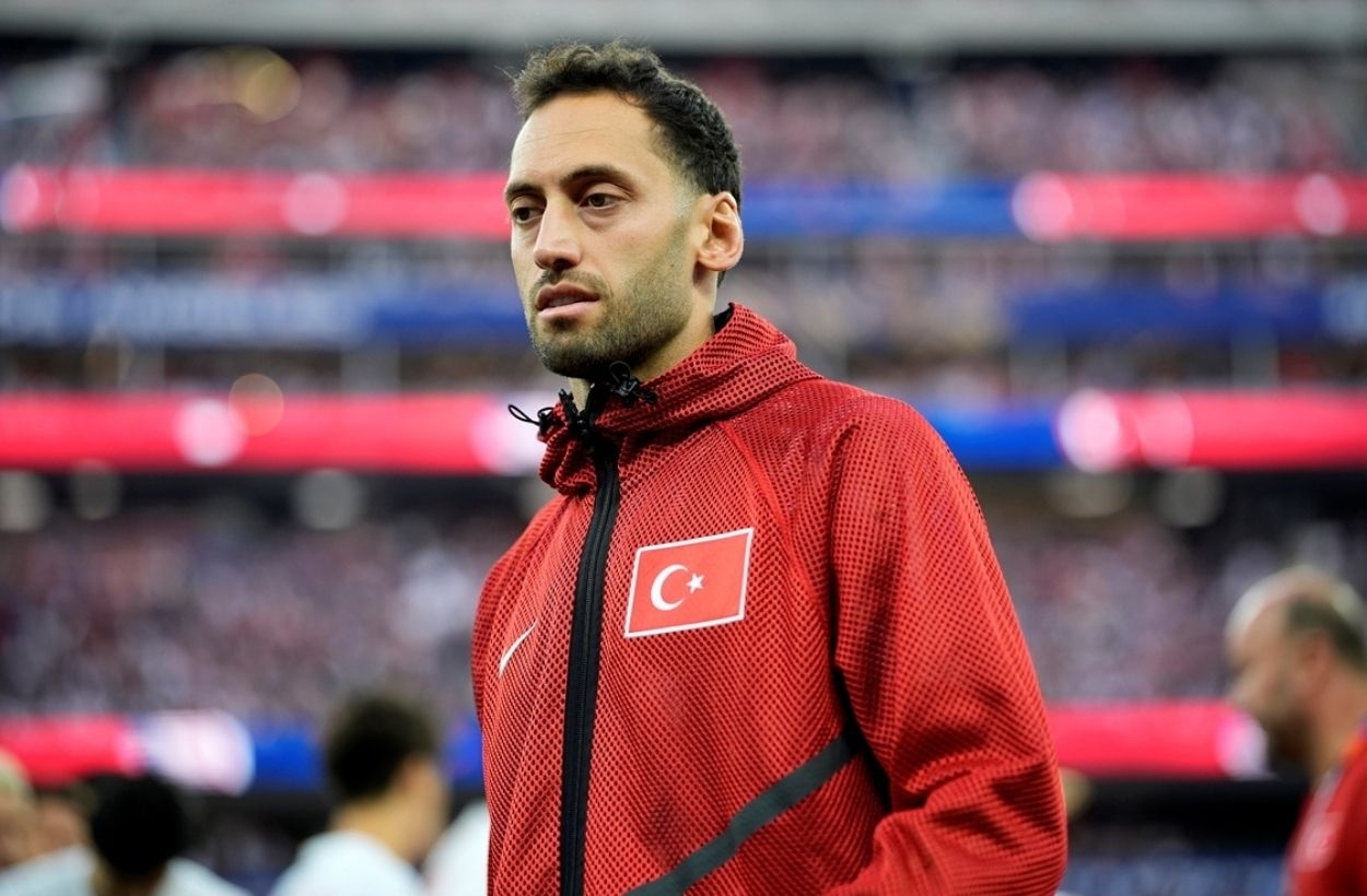 Hakan Çalhanoğlu helallik istedi! Hakkınızı helal ediyor musunuz?