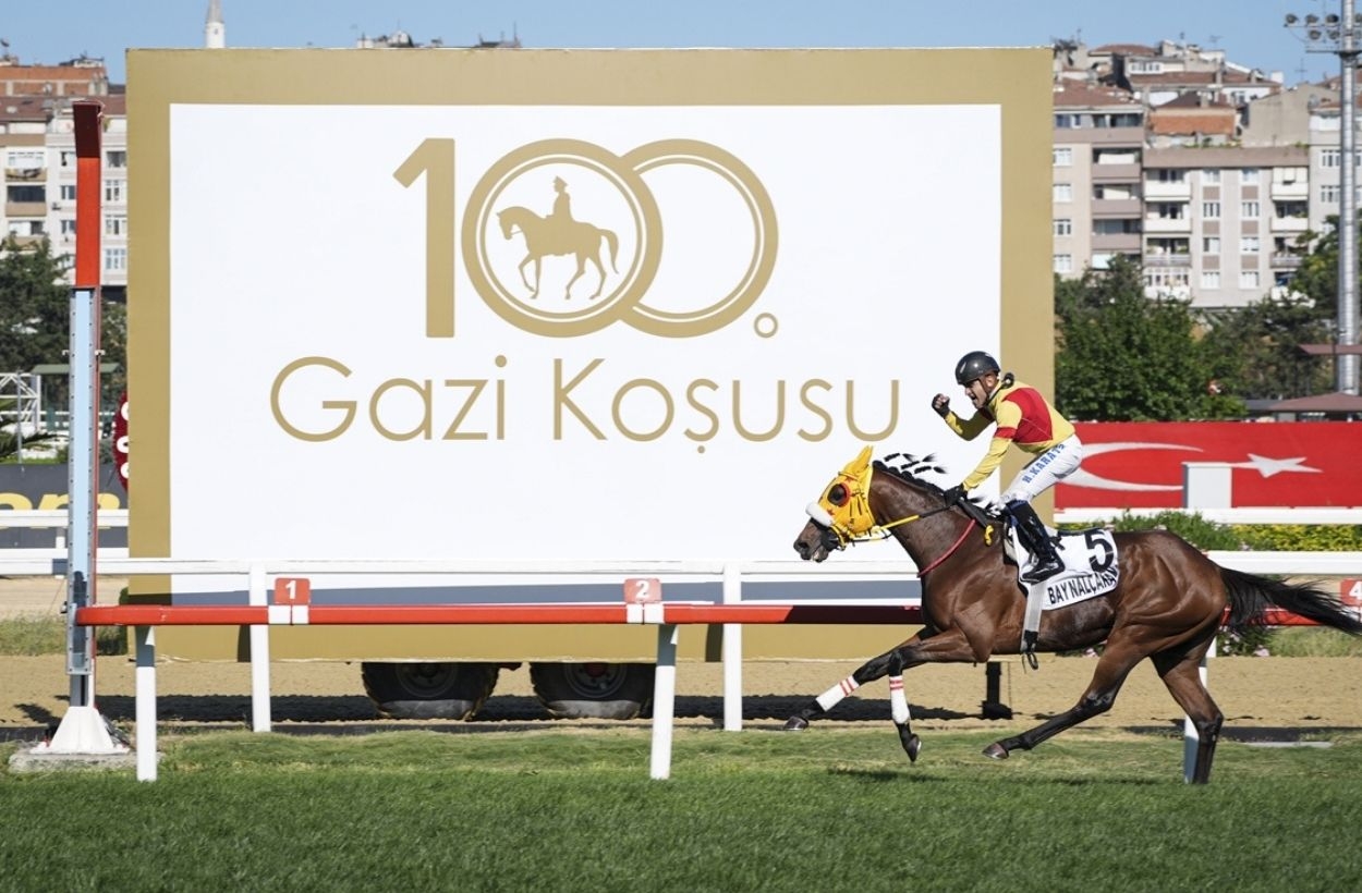 Gazi Koşusu'nda kazanan Halis Karataş